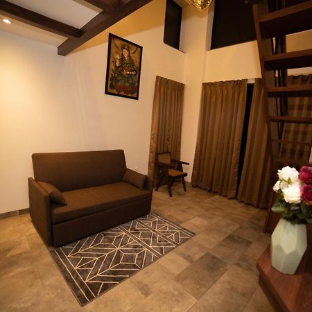 Half Hotel Calangute Bagian luar foto