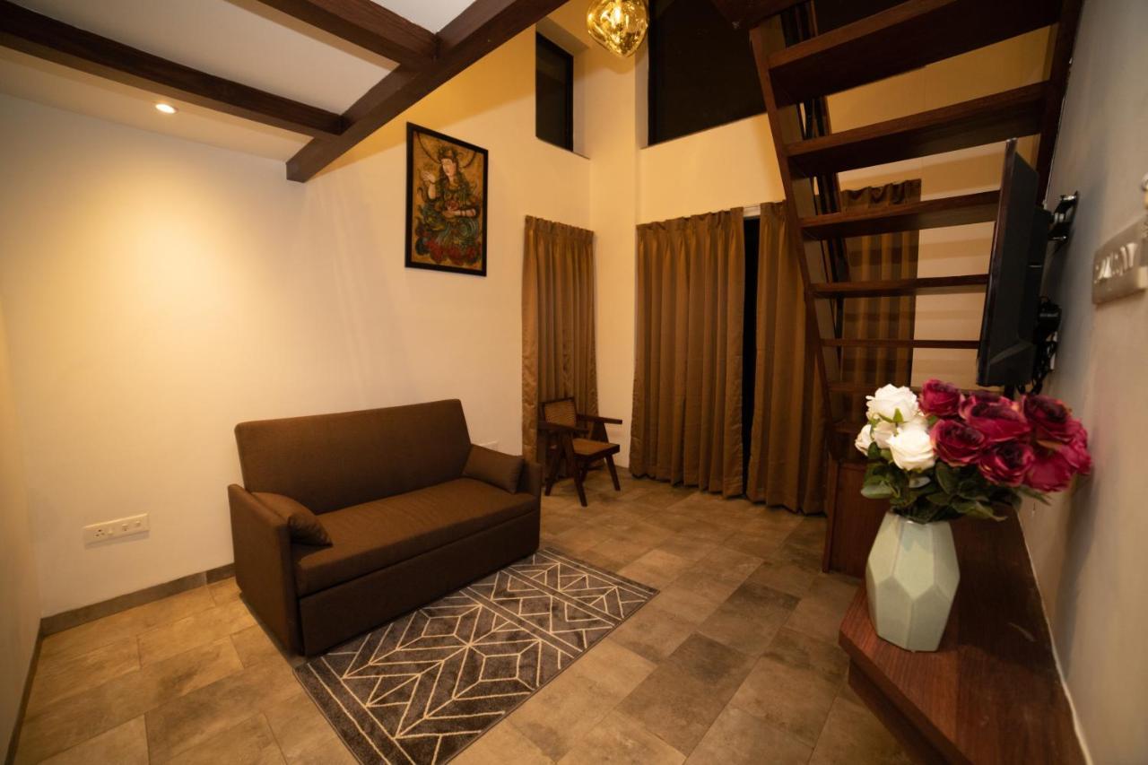 Half Hotel Calangute Bagian luar foto