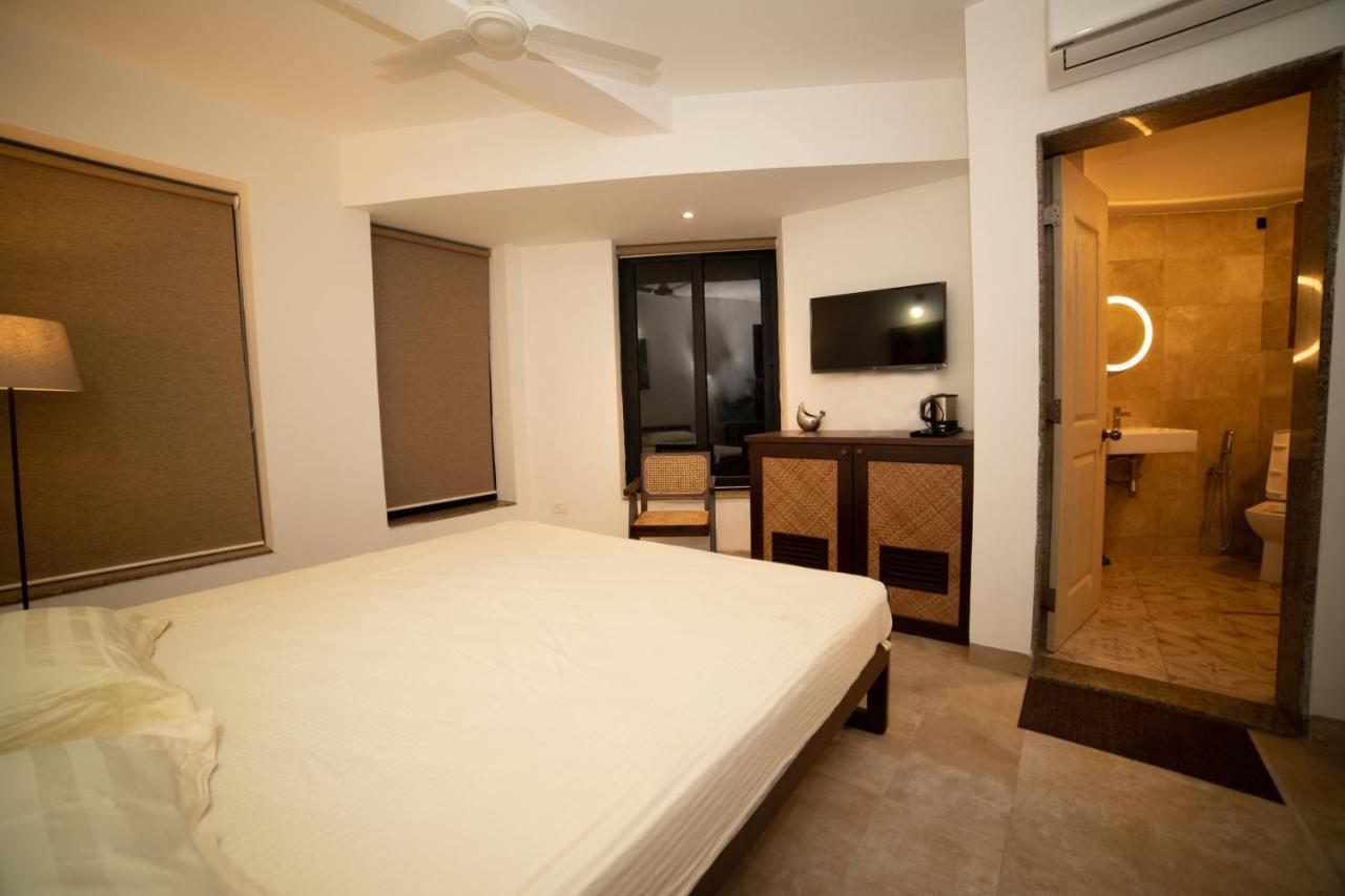 Half Hotel Calangute Bagian luar foto