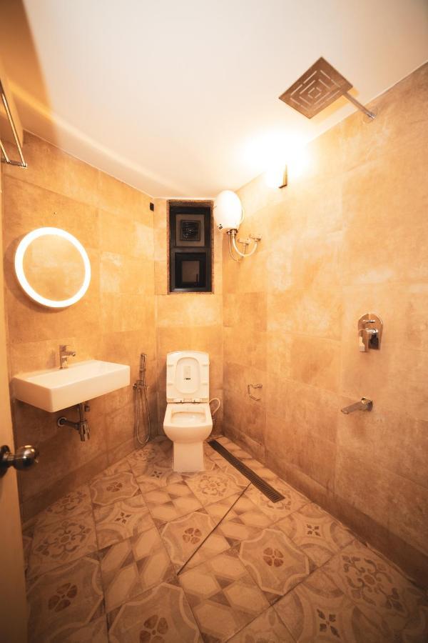 Half Hotel Calangute Bagian luar foto