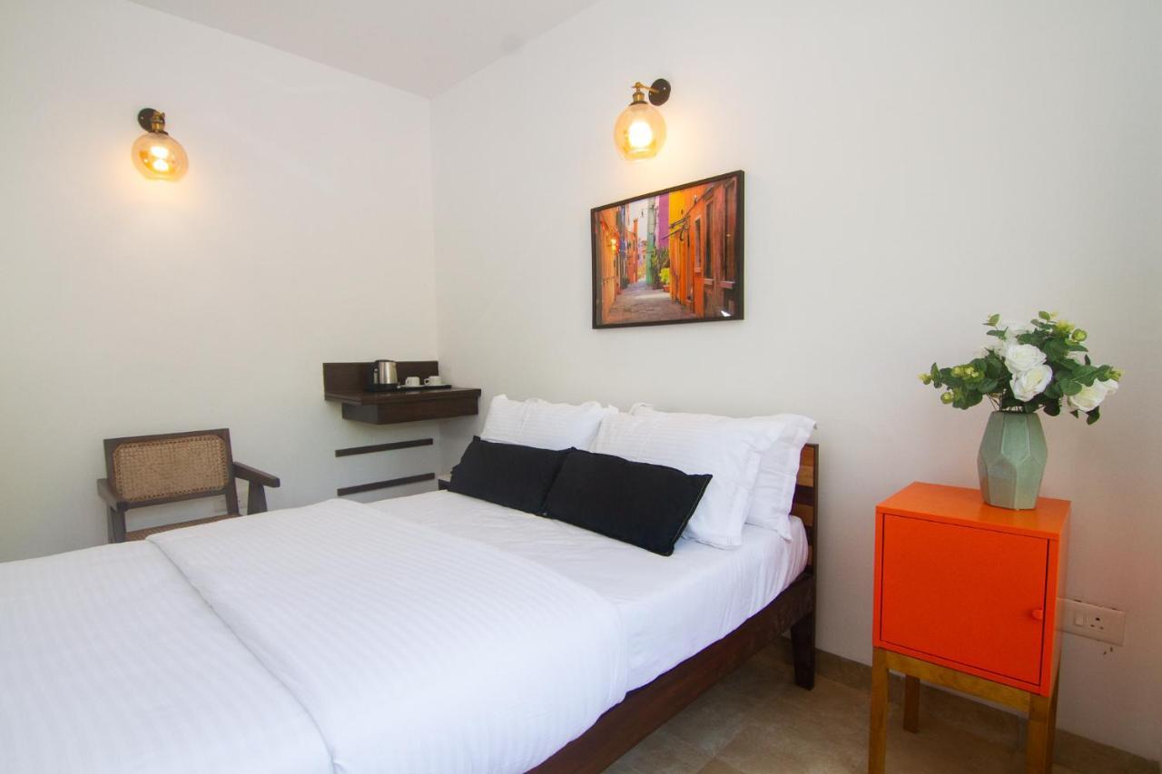 Half Hotel Calangute Bagian luar foto