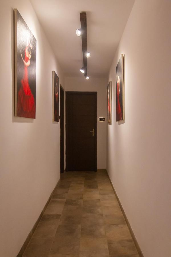 Half Hotel Calangute Bagian luar foto