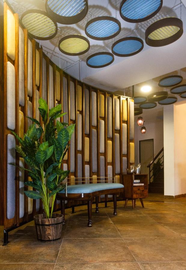 Half Hotel Calangute Bagian luar foto